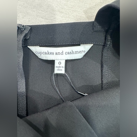 Cupcakes & Cashmere Tamara Jumpsuit. - Picture 8 of 12